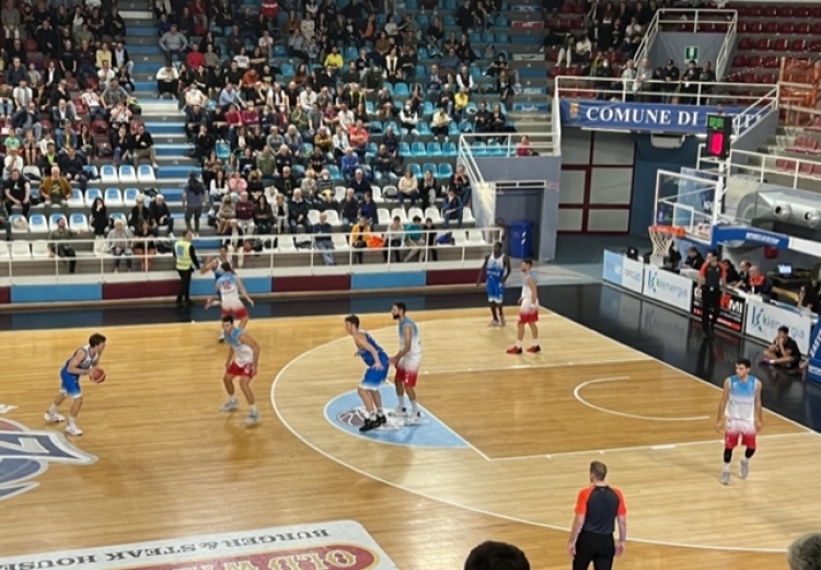 La Fortitudo Moncada sbanca Rieti. Prima vittoria