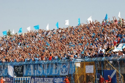 La splendida cornice della calda curva Sud dello stadio Esseneto di Agrigento