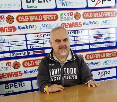 Coach Franco Ciani in conferenza stampa presenta la gara con Trapani.
