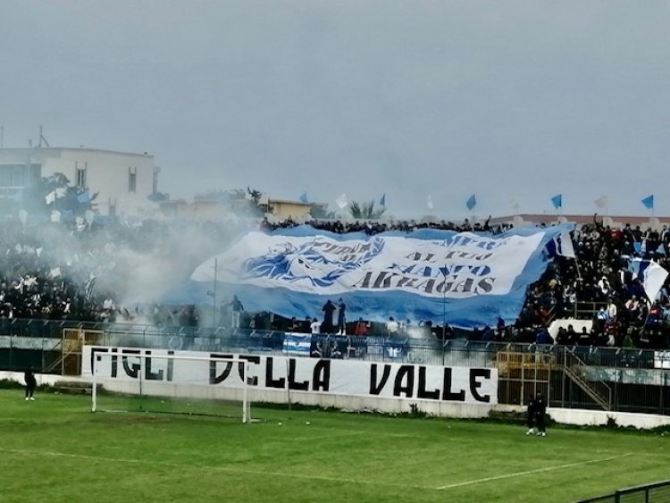 Un colpo d&#039;occhio la Curva Sud dello stadio Esseneto