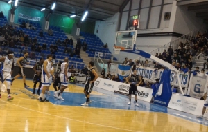 Una fase di gioco della gara Fortitudo Moncada Agrigento - Tortona