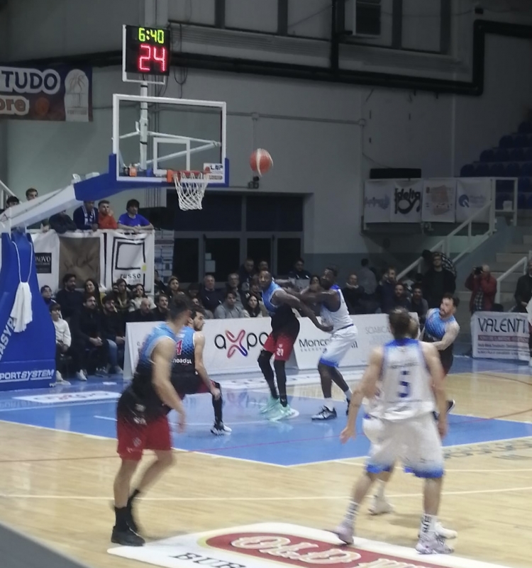 Ciclone Fortitudo Moncada. Rieti battuta di 25 punti